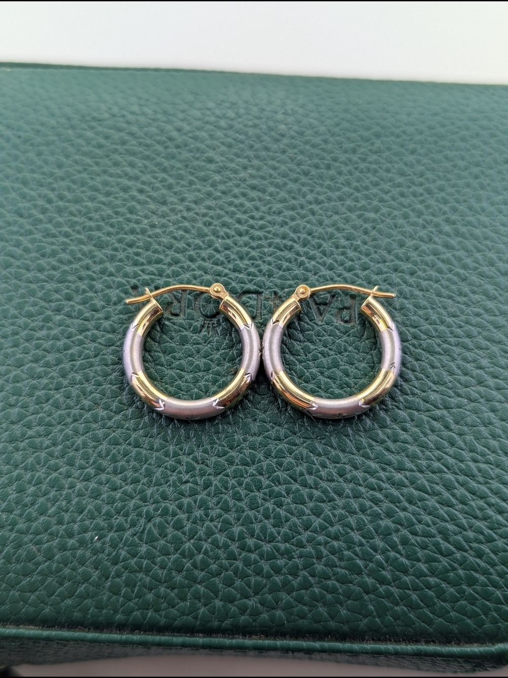 ✨ 14K Two-Tone Gold Diamond-Cut Hoop Earrings ✨